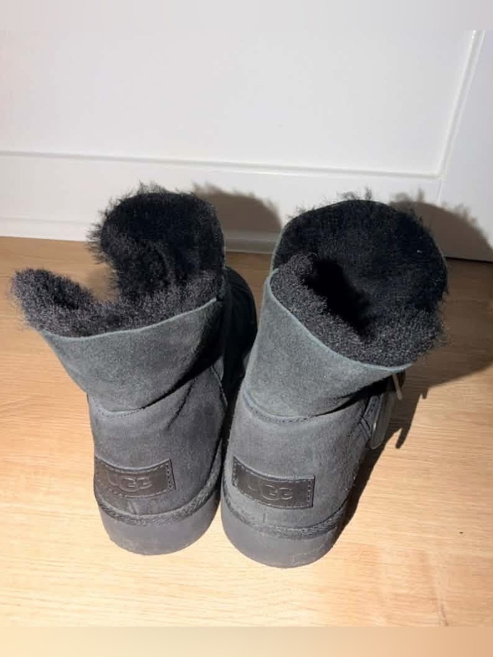 Ugg Romely Short Buckle Boot - Picture 4 of 5